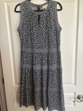 Sleeveless Black and White Printed Dress